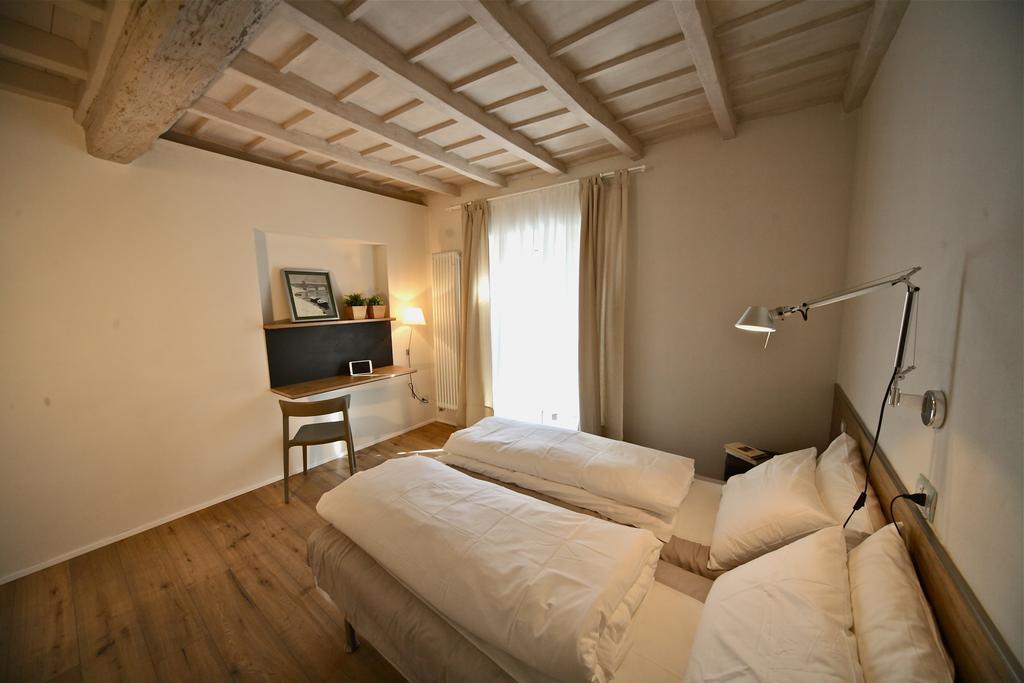 32 Bnb Camerecaffe Pavia Pokoj fotografie